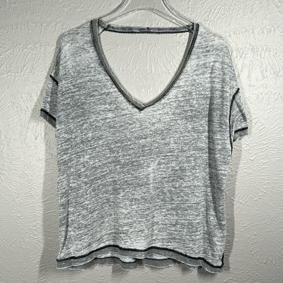 We The Free Tops - We The Free Gray Burnout Short Sleeve T-Shirt Women's Size Small